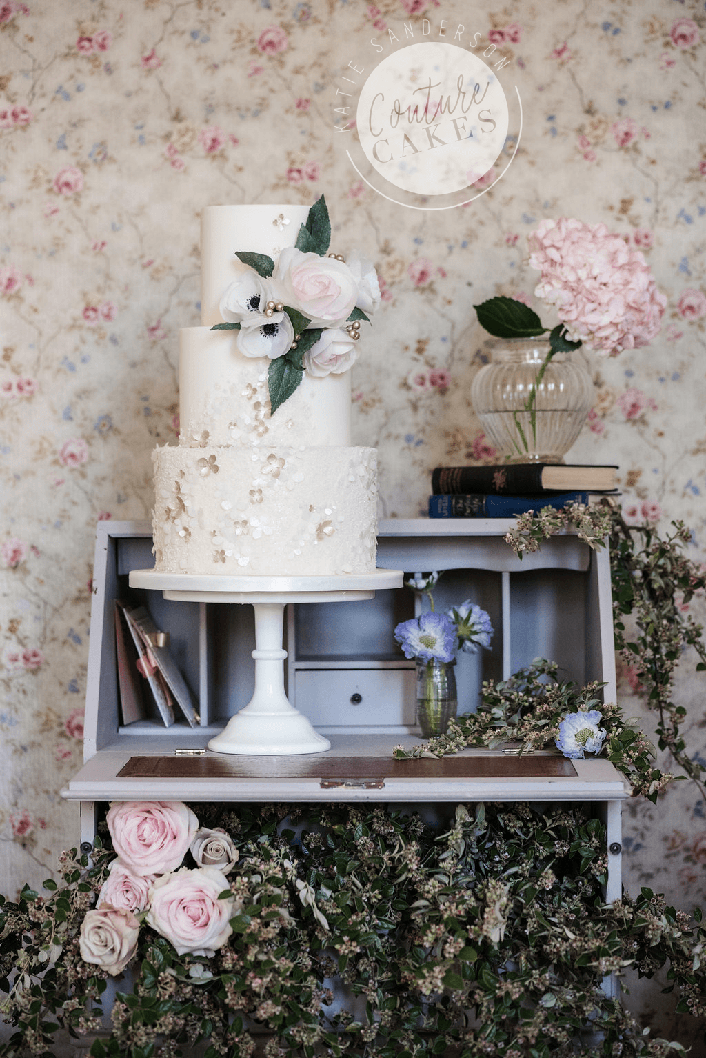 Ethereal Romance Wedding Cake: Serves 100 portions, Price category D £649