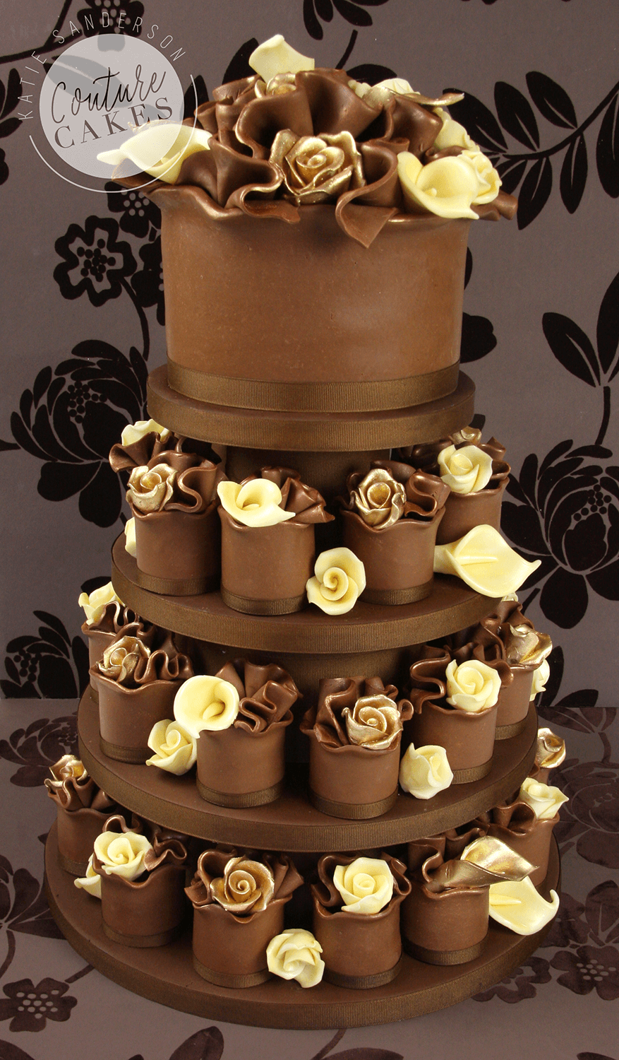 Serves 30 mini cakes & 20 portion top tier, Price as pictured £404 